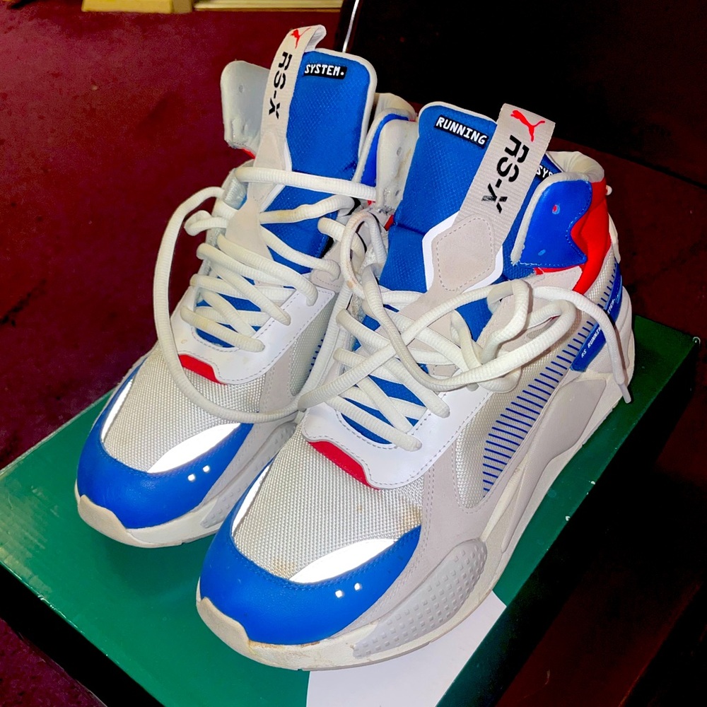Pumas high top